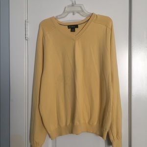 Eddie Bauer Men’s Lightweight Yellow Sweater